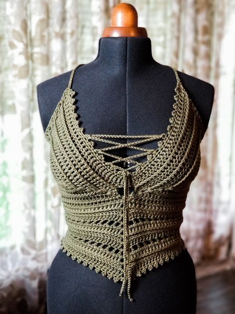 "Casual Crochets Tops for Everyday Wear"
https://youtu.be/xdrXo5c6PIw?si=nWzeFoldy6yenrIc Crochet Mignon, Mode Crochet, Earthy Outfits, Estilo Hippie, Crochet Clothing And Accessories, Crochet Fashion Patterns, Crochet Crop, Crochet Shirt, Inner Circle