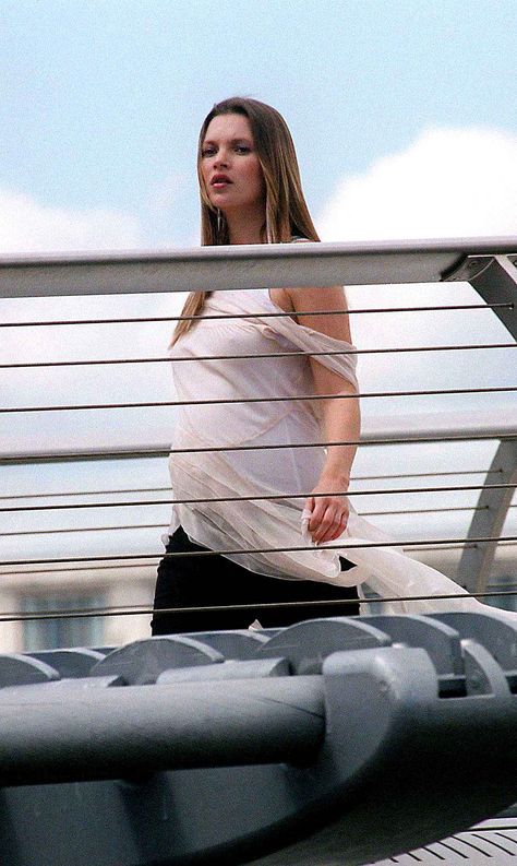 Kate Moss Style, Pregnant Celebrities, Be The Boss, Kate Moss, Outdoor Decor