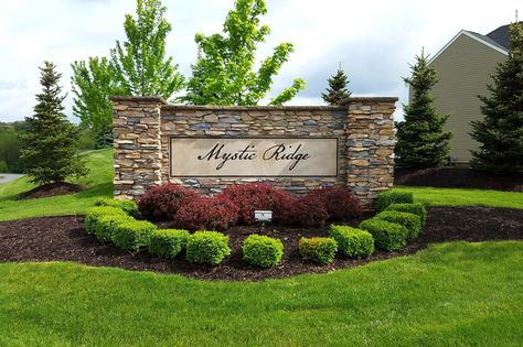 Welcome signage Sign Landscaping Ideas, Subdivision Entrance Landscaping, Neighborhood Entrance Landscaping, Flower Signage, Neighborhood Signage, Neighborhood Entrance, Subdivision Sign, Landscaping Entrance, Subdivision Entrance