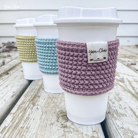 Crochet Fox Cup Cozy Free Pattern, Simple Crochet Coffee Cozy, Coffee Cup Cosy, Coffee Cosy Crochet, Crochet Coffee Cozy With Handle, Crochet Starbucks Cup Cozy Free Pattern, Drink Cozy Crochet Pattern, Coffee Cup Holder Crochet, Free Crochet Cup Cozy Pattern