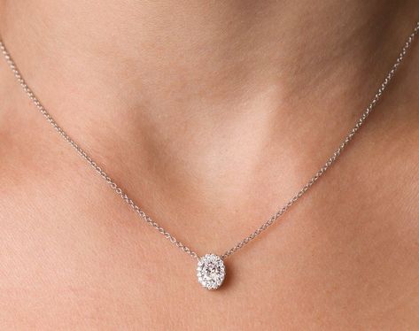 Alternative Names, Unique Pendant Necklace, Pendant Diamond, Daily Jewelry, Halo Pendant, Green Diamond, Platinum Metal, Solitaire Pendant, Necklace Online