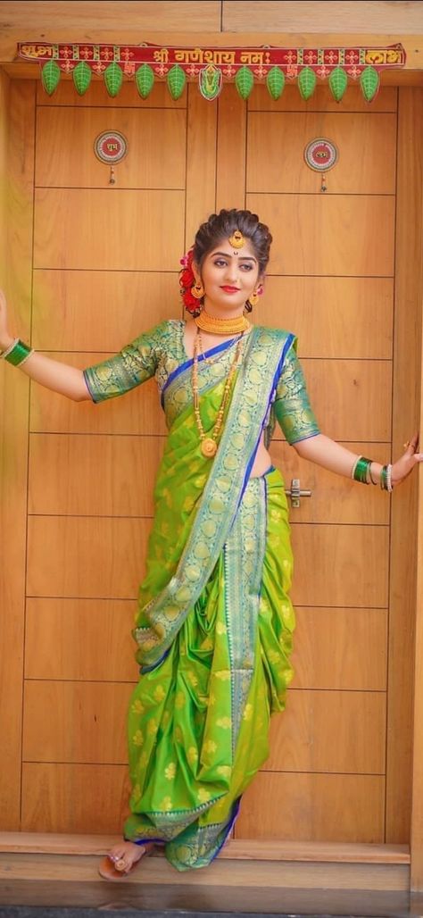 Marathi Sari Look, Kashta Saree Look, Kashta Saree Wedding, Payal Patil, 90s Bollywood Fashion, Maharashtrian Saree, Kashta Saree, Marathi Wedding, Janmashtami Decoration