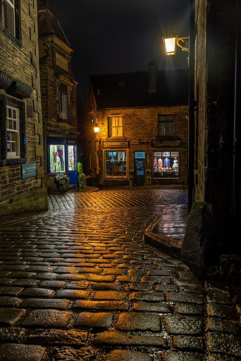 Wet Cobblestone, Streets Aesthetic, Village Aesthetic, Cobblestone Street, Building Aesthetic, Stone Street, Cobblestone Streets, Old Stone, Morning Pictures