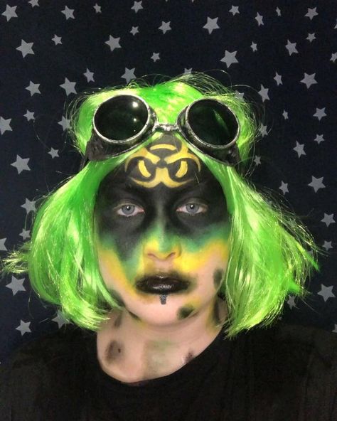 7/13 Toxic waste spill #makeup #halloween #spookyseason #toxicwaste #toxic #halloweenlook #mua #13daysofhalloween | Instagram Toxic Waste Makeup, Toxic Waste, Fun Makeup, Scary Makeup, Sfx Makeup, Healthy Beauty, October 25, Halloween Looks, Fall Halloween