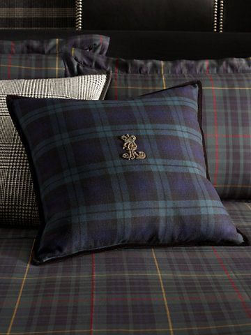 Equestrian Bedroom, Highland Cottage, Plaid Bedroom, Tartan Decor, Ralph Lauren Interiors, Scottish Decor, Cottage Journal, Plaid Bedding, Laptop Cover