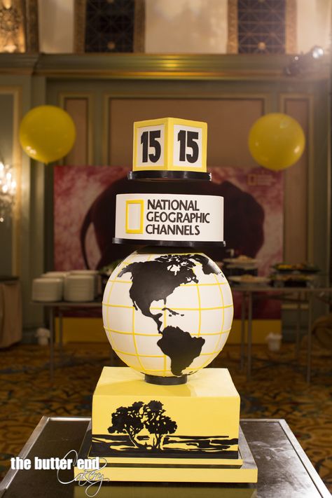 National Geographic Channel's 15th Anniversary cake with levitating top Photo: Duke Photography National Geographic Birthday Party, National Geographic Magazine Decor, Film Party, Duke Photography, 15th Anniversary, Anniversary Cake, Top Photo, 10th Birthday, 8th Birthday