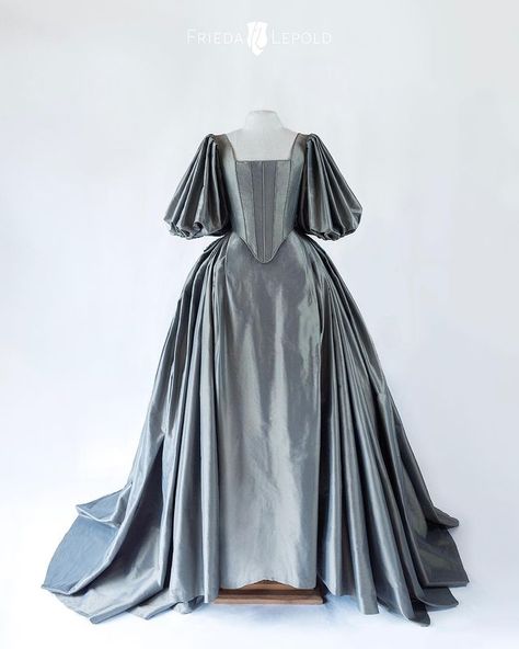 Frieda Lepold (@friedalepold) • Instagram photos and videos Frieda Lepold, Silk Dupioni Dress, Fairytale Couture, Dupioni Silk Dress, Fairytale Fashion, Dupioni Silk, Fantasy Dress, Couture Gowns, Historical Dresses