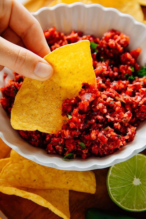 Spicy Finger Foods, Cranberry Salsa Recipes, Color Party Food Ideas, Light Dips, Heavy Appetizers Party, Tailgate Foods, Sweet Potato Seasoning, Heavy Appetizers, Cranberry Salsa