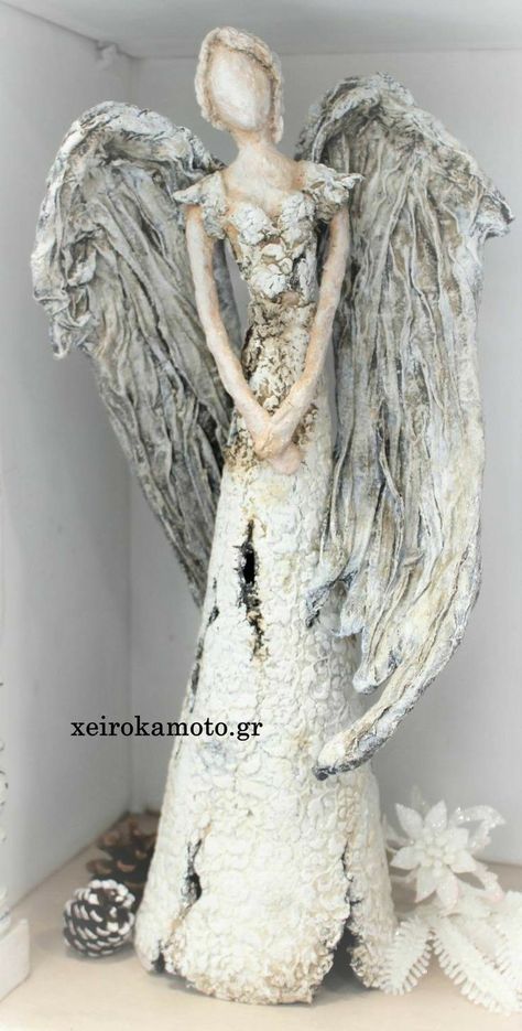 Angel Clay, Angel Art Dolls, Angel Ceramic, Angel Wings Painting, Clay Angel, Stone Angel, Diy Angels, Mixed Media Diy, Paper Mache Animals