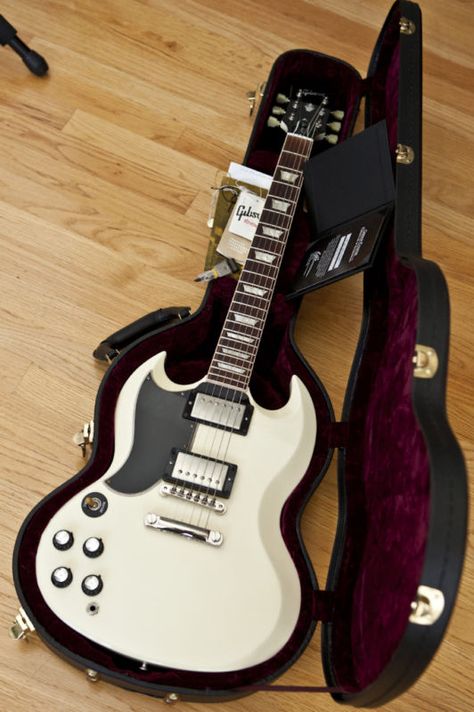 Gibson SG - White Lefty Guitars, Epiphone Sg, Guitar Rig, Electric Guitar Design, Unique Guitars, Gibson Sg, Gibson Guitars, Guitar Solo, Guitar Stuff