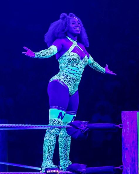 Glow glow glow 💚💚💚💚💚💚💚 #naomi #wwe Wwe Naomi, Wrestling Aesthetic, Naomi Wwe, Jade Cargill, Trinity Fatu, Wwe Women, Wwe Female Wrestlers, Pro Wrestler, Fitness Inspiration Body