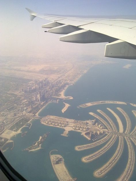 Dubai From Airplane, Fly Dubai, Airport Vibes, Cabin Crew Jobs, Dubai Trip, Emirates Flights, Travel Instagram Ideas, Dubai Desert Safari, Dubai Vacation