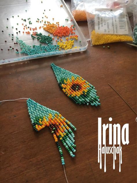 SEED BEAD LOOM TUTORIAL #SeedBeadTutorials Sunflower Beaded Earrings, Flower Seed Bead, Beaded Jewelry Earrings, Beaded Earrings Native, Beaded Art, Beaded Earrings Tutorials, Beaded Earrings Diy, Brick Stitch Earrings, Beaded Jewlery