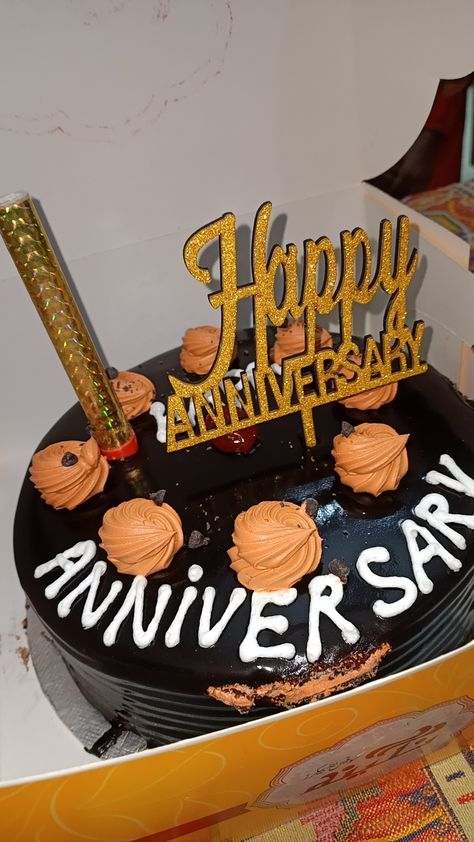 Happy Anniversary Snapchat Story, Happy Anniversary Cake Snapchat Story, Anniversary Snapchat Story, Anniversary Cake Snapchat Story, Anniversary Cake Snap, Anniversary Cake Aesthetic, 1st Anniversary Cake, Mama Cake, Happy Anniversary Cake