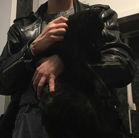 Doberman Guys Aesthetic, Doberman Boys Aesthetic, Badboy Aesthetics, Cat Boy Aesthetic, Black Cat Boy, Murdoc Niccals, Jacket Aesthetic, Bad Boy Aesthetic, Cat Boys