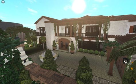 Blockburg Mansion Ideas, French Chateau Home, Big Modern Houses, Bloxburg Exterior, House Plans With Pictures, Bloxburg Houses, Bloxburg Builds, Jungle House, Luxury Exterior