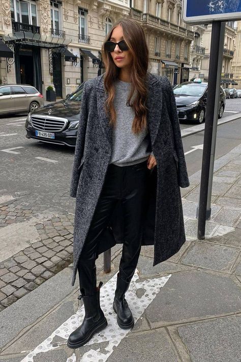 10 Ways to Wear Ankle Boots With Leggings | Who What Wear Ankle Boots With Leggings, Look Legging, Black Lace Up Boots, Cool Girl Style, Leopard Leggings, Leopard Print Leggings, Basic Leggings, Estilo Preppy, Professional Attire