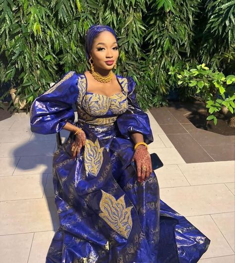 Eid Outfits African, Recept Sandwiches, African Bazin, Instagram Class, Lace Dress Classy, African Hair Wrap, Nigerian Lace Styles Dress, African Fabric Dress, African Prom Dresses