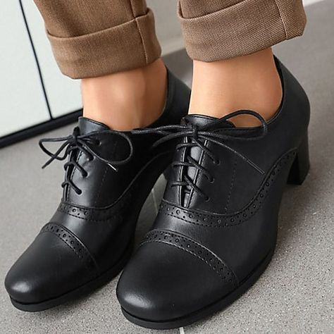 Comfy Work Shoes, Most Comfortable Heels, Heeled Brogues, Oxford Shoes Heels, Academia Clothing, Vintage Vacation, Womens Basic Tops, Plus Size Party, Mens Outdoor Jackets