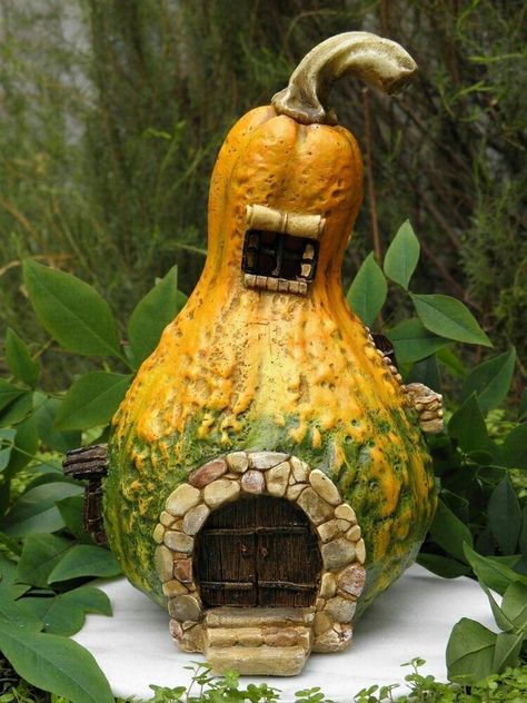 Gnomes Drawing, Fairy Garden Design Ideas, Gnomes Garden, Cottage Dollhouse, Gnome Village, Twig Crafts, Fairy Garden Gnomes, Fairy Tree Houses, Fairy Garden Furniture