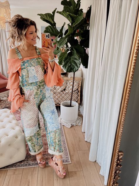 Nice Everyday Outfits, Freebird Shoes Outfit, Styling Rompers Summer Outfits, Boho Mama Style, Boho Easter Outfit, Comfy Easter Outfits, Boho Western Summer Outfits, Feminine Boho Outfits, Classically Cassidy Outfits