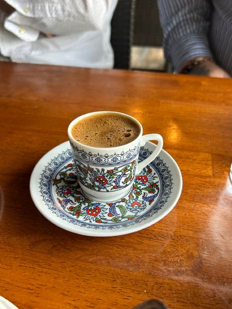 Turkish Coffee Aesthetic, Turkish Aesthetic, Turkish Coffee Reading, Turkish Coffee Recipe, Turkish Tea Cups, Turkish Coffee Set, Coffee Reading, Small Coffee Shop, Big Coffee