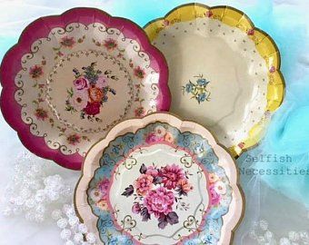 Bridal Shower Plates, Scalloped Plates, Wedding Cake Plates, Floral Paper Plates, Tea Party Cake, Fall Wedding Color Palette, Vintage Bridal Shower, Baby Shower Tea, Baby In Bloom