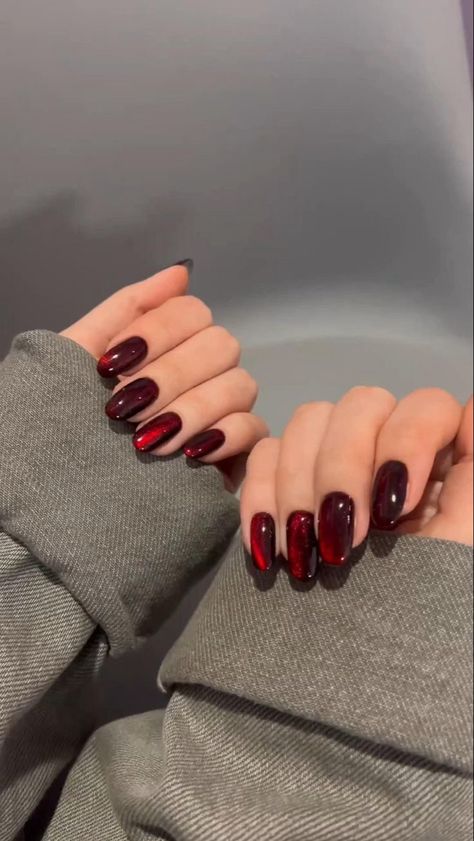 Kutek Disney, Unghie Sfumate, Beauty Nails Design, Red Nail Polish, Nail Art Designs Videos, Cat Eye Nails, Red Nail, Funky Nails, Pretty Acrylic Nails