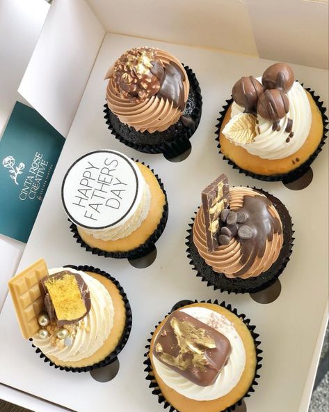 Father Day Cupcakes, Father's Day Cupcakes Ideas, Fathers Day Baking Ideas, Father’s Day Cupcake Ideas, Fathers Day Dessert Box Ideas, Fathers Day Desserts, Fathers Day Dessert, Father's Day Cakes, Creative Cake Ideas