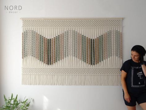 Macrame Decoration, Large Macrame, Macrame Hanging, Modern Macrame, Macrame Ideas, Macrame Design, Decoration Wall, Macrame Patterns, Support Mural