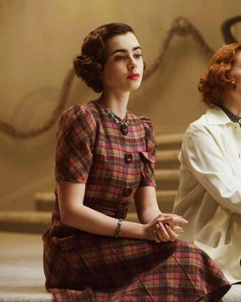 Oppenheimer Outfit, Lily Collins Dress, The Last Tycoon, Lily Collins Hair, Vestidos Retro, Fashion Tips For Men, 30s Fashion, Tall Fashion, Retro Mode