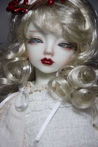 Barbie Doll Aesthetic, Porcelain Doll Aesthetic, Fairy Lady, Antique Porcelain Dolls, Doll Eye Makeup, 3d Figures, Doll Aesthetic, Victorian Dolls, Doll Makeup