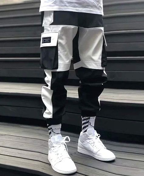 Casual Techwear, Hip Hop Cargo Pants, Mode Harajuku, Harem Pants Hip Hop, Hip Hop Joggers, Jaket Denim, Harajuku Men, Strap Pants, Moda Hip Hop