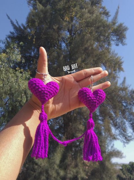 Corazón morado crochet llavero Bat, Crochet, Color