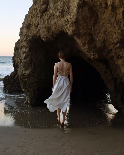 Instagram: olly.papkova 🤍 Los Angeles. Beach. Malibu. El Matador Beach. California. Ocean. Sunset. Neutral vibes. Visual. White dress. Summer. Summer outfit. Summer aesthetic. Beach aesthetic. Summer dresses. Aesthetic. LA. Lifestyle. Dream. Life. Summer vibes. Midi dress. That girl. Malibu Beach Photoshoot, White Dress Aesthetic, Los Angeles Beach, Neutral Vibes, Matador Beach, Summer Aesthetic Beach, El Matador Beach, Brand Shoot, Malibu Beaches