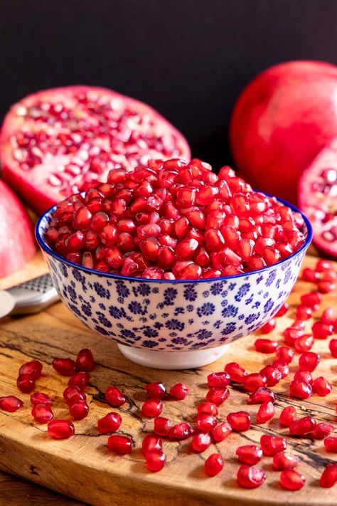 Pomegranate season is here! We've got a ridiculously easy trick to remove the seeds and 13 ways to use them. Pomegranate Martini, Aphrodisiac Foods, Romantic Meals, Pomegranate Fruit, Fiber Rich Foods, Red Pomegranate, Did You Eat, Pomegranate Juice, Toasted Pecans