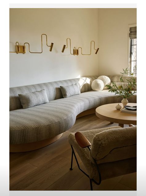 Built In Sectional, 70s Remodel, Farrow & Ball, Roman And Williams, Nate Berkus, Bachelor Pad, Up House, New York Apartment, Design Del Prodotto