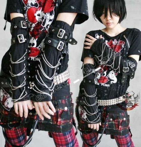 Harajuku Visual Kei, Visual Kei Masculine, Jrock Visual Kei Outfits, Vkei Style Clothes, Vkei Outfit Men, Visual Kei Fashion Men, Vkei Clothes, Visual Kei Outfit Ideas, V Kei