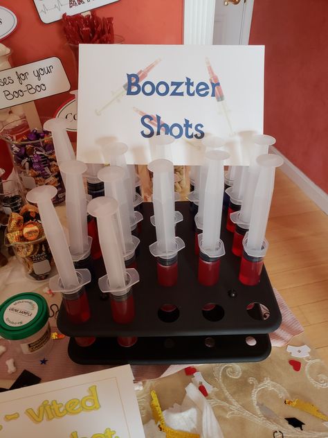 "Boozter" shots - jello shots in a syringe Syringe Shots Party Ideas, Jello Shots Seringue, How To Make Syringe Jello Shots, Jello Shots In A Syringe, Nursing School Acceptance Party, Euforia Party, Syringe Shots, Shots In Syringes, Syringe Jello Shots