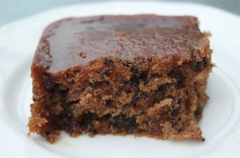 Buckwheat Cornbread, Prune Cake Recipe, Cornbread Vegan, Banana Chocolate Recipes, Sticky Date Cake, Prune Cake, Prune Recipes, Date Cake, Christmas Spices