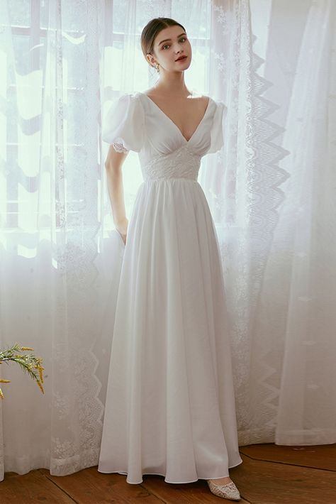 90s Style Wedding Dress, Boat Neck Wedding Dress With Sleeves, Empire Waist Wedding Dress, Ivory Wedding Gown, Elegant Wedding Venues, Bow Wedding Dress, Minimalist Wedding Dresses, V Neck Wedding Dress, Wedding Dress Fabrics