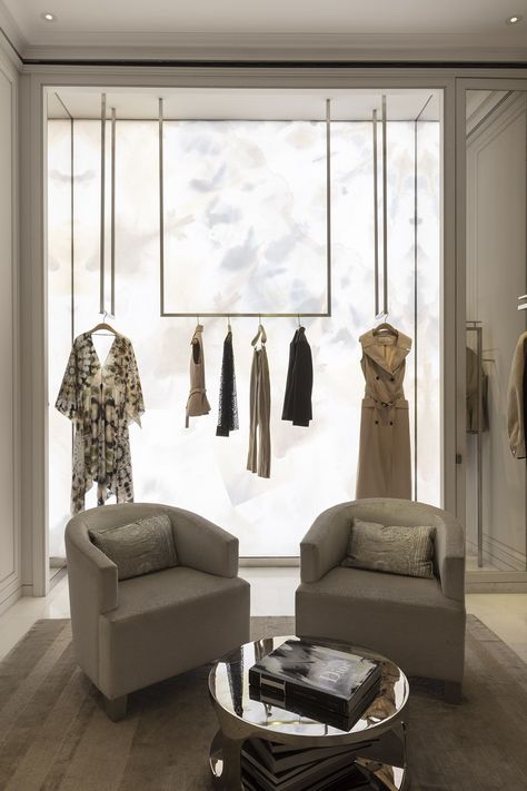 Luxury Brand Store Interior Design, Luxury Fashion Store Design, Luxury Fashion Store Interior Design, Luxury Fitting Room, Fashion Showroom Interior, Luxury Boutique Interior Store Design, Fashion Store Design Boutiques, Luxury Store Interior, Luxury Retail Interior