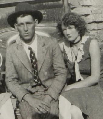 Buck Barrow photos - Google Search Blanche Barrow, Bonnie Et Clyde, Bonnie And Clyde Pictures, Bonnie And Clyde Quotes, Bonnie And Clyde Photos, Clyde Barrow, Famous Outlaws, Texas Prison, Bonnie Parker