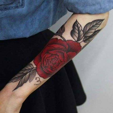 rose-tattoos-19 Blatt Tattoos, Rose Tattoo On Arm, Rose Tattoos For Women, Red Rose Tattoo, Tattoo Rose, Flower Tattoo Arm, Tattoo Arm, Rose Tattoo Design, Arm Tattoos For Women