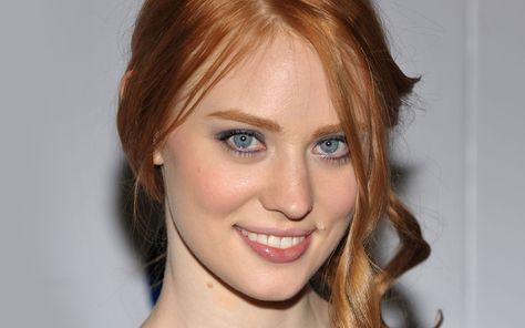 Deborah Ann Woll (born February 7, 1985) is an American actress best known for her role as Jessica Hamby on HBO's True Blood. Description from ouchpress.com. I searched for this on bing.com/images Jessica Hamby, Deborah Ann Woll, Hollywood Girls, Yvonne Strahovski, Mary Jane Watson, Redhead Beauty, Celebrity Wallpapers, Stunning Eyes, Red Hair Color