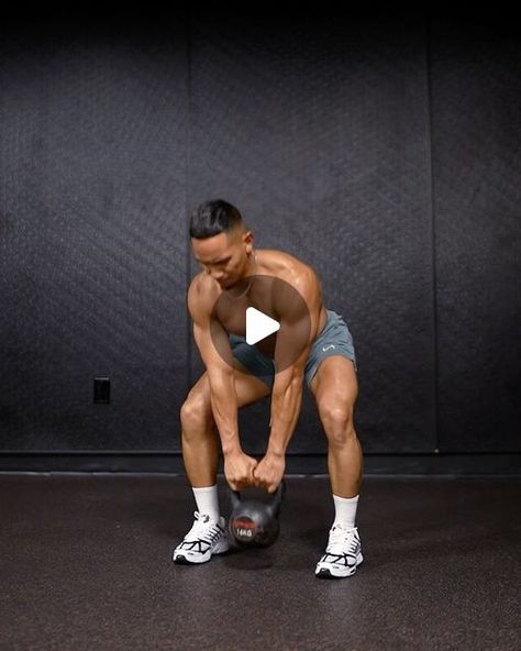 Fitness, Hybrid training & Lifestyle on Instagram: "🔥Kettlebell routine🔥  Swipe left to follow along!  Here’s 5 workouts using a kb.  Kettlebell exercises improve functional strength, coordination and cardiovascular endurance.  Definitely give these a go & let me know what you think👇🏼  3-4 rounds 10 reps each side  Reverse lunge to swings Jump squat to SA rows Halo to back lunges Squat to SA upright rows Deadlift to drop squat goblets  45 sec rest & repeat 2x  Save • Share • Tag a friend💪🏻  #kettlebellworkout #kettlebell #workout #functional #trainer #athlete #gymworkouts #hiit #hiitworkout #fitnessmotivation  How often do you use these KBs?" Back Lunges, Kettlebell Squat, Hybrid Training, Functional Training Workouts, Kettlebell Routines, Functional Trainer, Kettlebell Exercises, Reverse Lunges, Jump Squats