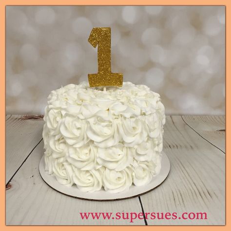 White buttercream rose smash cake and edible gold One topper. Rose Smash Cake, White Smash Cake, Musical Birthday Party, Smash Cakes, Picnic Birthday Party, Buttercream Roses, Cake Girl, Smash Cake Girl, White Buttercream