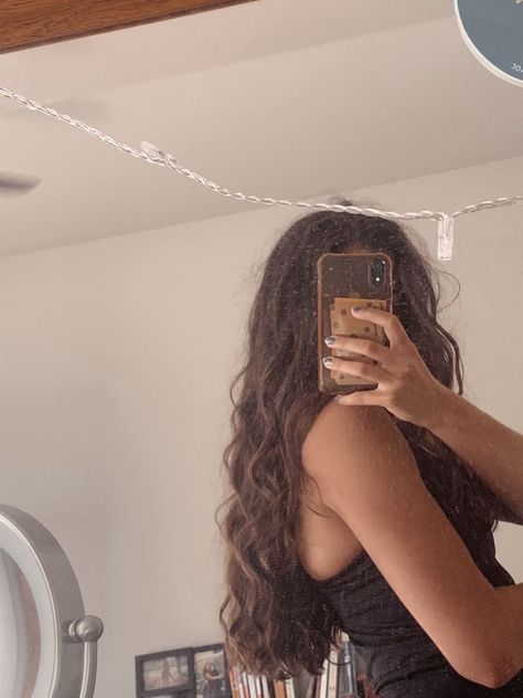 #curlyhairstyles #wavy #longhair #longhairstyles Healthy Long Wavy Hair, Healthy Hair Aesthetic Wavy, Wavy Hair Selfie, Mirror Selfie Curly Hair, Long Healthy Curly Hair Vision Board, Long Wavy Brown Hair Aesthetic, Brown Long Curly Hair Aesthetic, Hair Mirror, Medium Length Wavy Hair