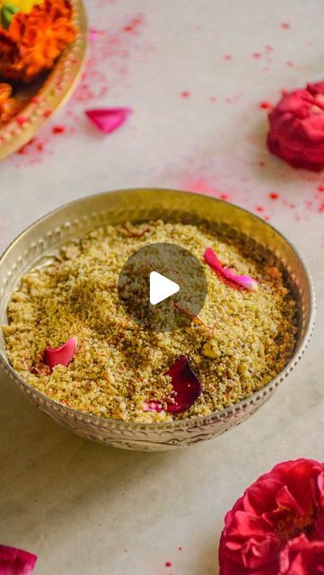 Tanya Verma on Instagram: "This homemade thandai powder will add a festive twist to your Holi gatherings. My mother makes thandai powder at home every year, and it’s her recipe. This thandai powder is crafted with a blend of aromatic nuts, spices, and saffron, and is preservative and artificial flavor-free. 

Ingredients 
1/2 cup almonds
1/4 cup pistachios
1 tbsp pumpkin seeds
1 tbsp sunflower seeds
1/4th cup cashews
1/2 tbsp black peppercorns
2 tbsp fennel seeds
5-6 cardamom pods
1 tbsp poppy seeds
1 tbsp dried rose petals
10-12 saffron strands

Method
Blend all the ingredients in a jar nicely and your thandai powder is ready.

#thandaipowder#holirecipes" Cardamom Pods, Powder Recipe, Dried Rose Petals, Poppy Seeds, Fennel Seeds, In A Jar, Black Peppercorn, Sunflower Seeds, Pumpkin Seeds