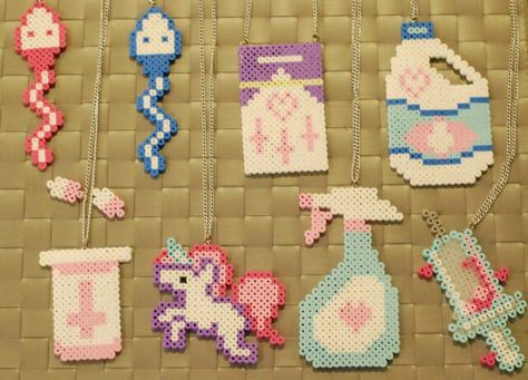 Patterns Aesthetic Perler Beads, Kawaii Perler, Perler Necklaces, Bleach Spray, Hamma Beads Ideas, Easy Perler Bead Patterns, Melty Bead Patterns, Kandi Kid, Pearl Beads Pattern